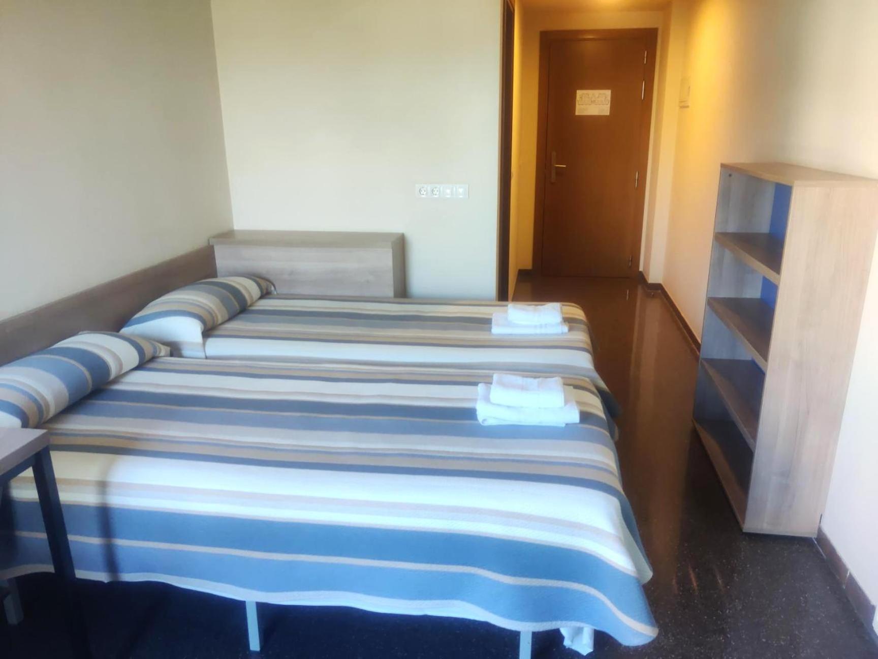 Residencia Universitaria Resa Hernan Cortes Саламанка Екстериор снимка